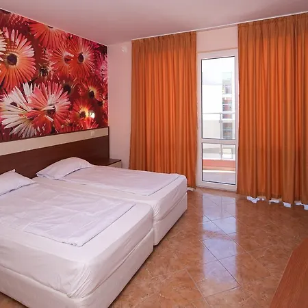 Sunny Flower Family Slantchev Briag